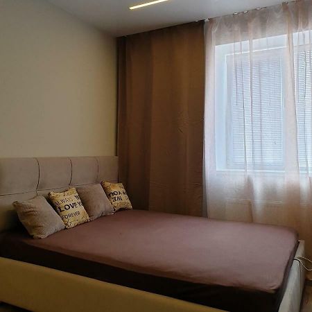Апартаменты Дворец Спорта Новострой Маршал Kharkiv Bagian luar foto