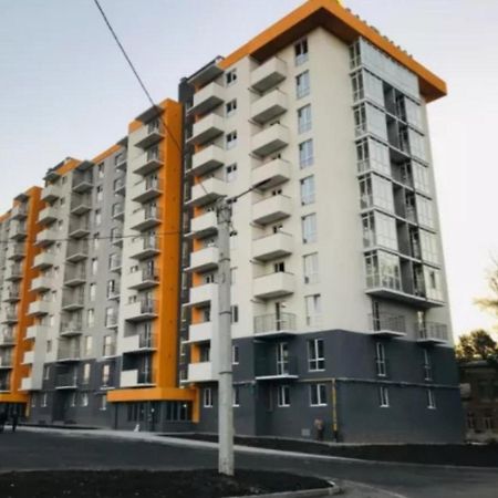 Апартаменты Дворец Спорта Новострой Маршал Kharkiv Bagian luar foto