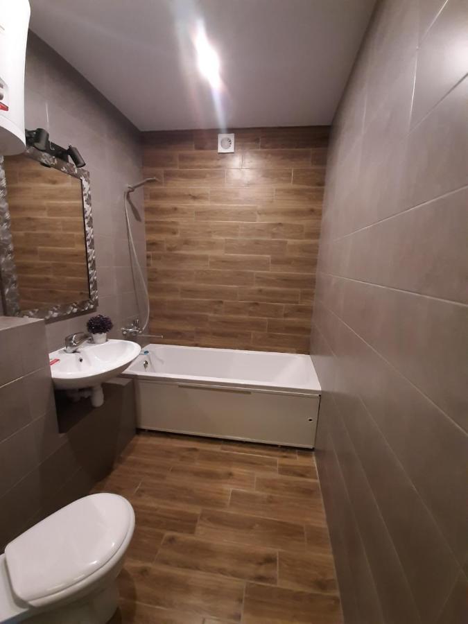 Апартаменты Дворец Спорта Новострой Маршал Kharkiv Bagian luar foto