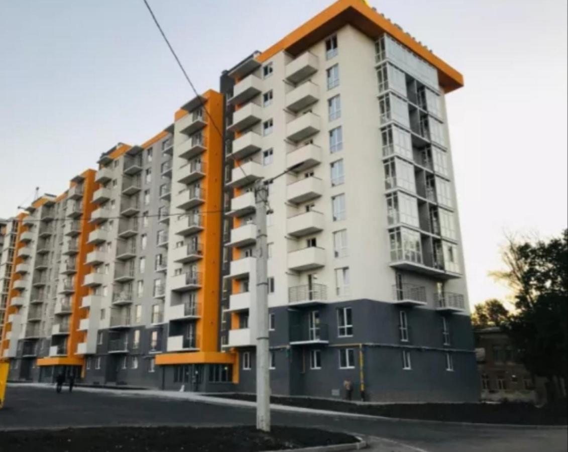 Апартаменты Дворец Спорта Новострой Маршал Kharkiv Bagian luar foto