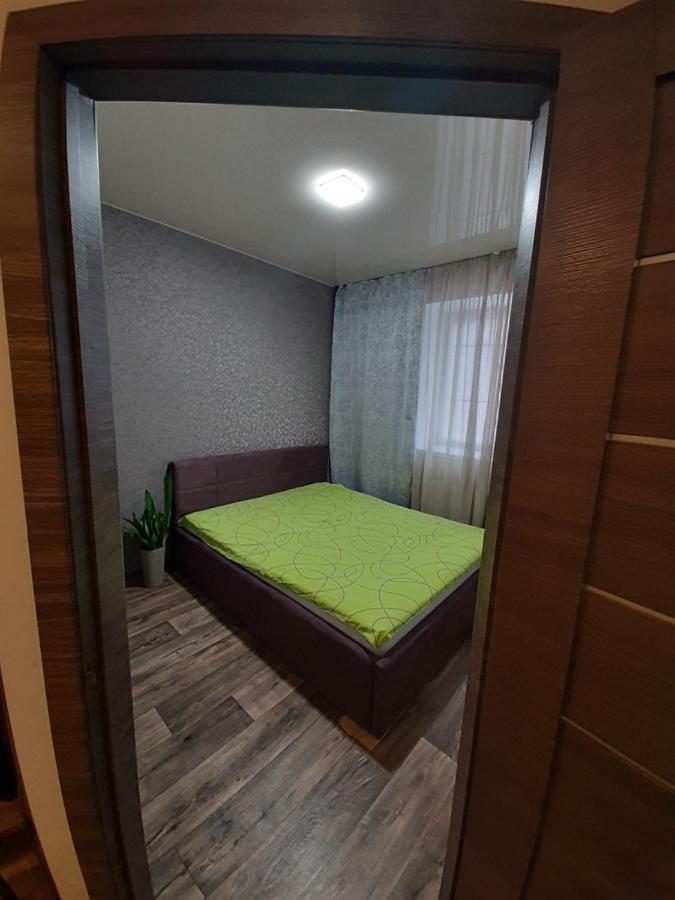Апартаменты Дворец Спорта Новострой Маршал Kharkiv Bagian luar foto